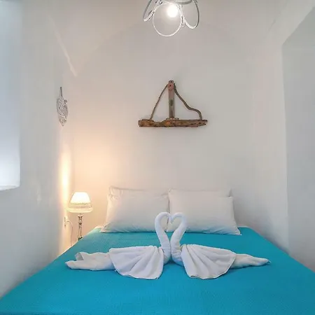 Sun Wind Emporio (Santorini)